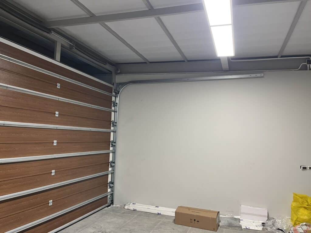 Installation photo of Standard Garage Door for Single House in Bangkok by OZ DOOR (4)