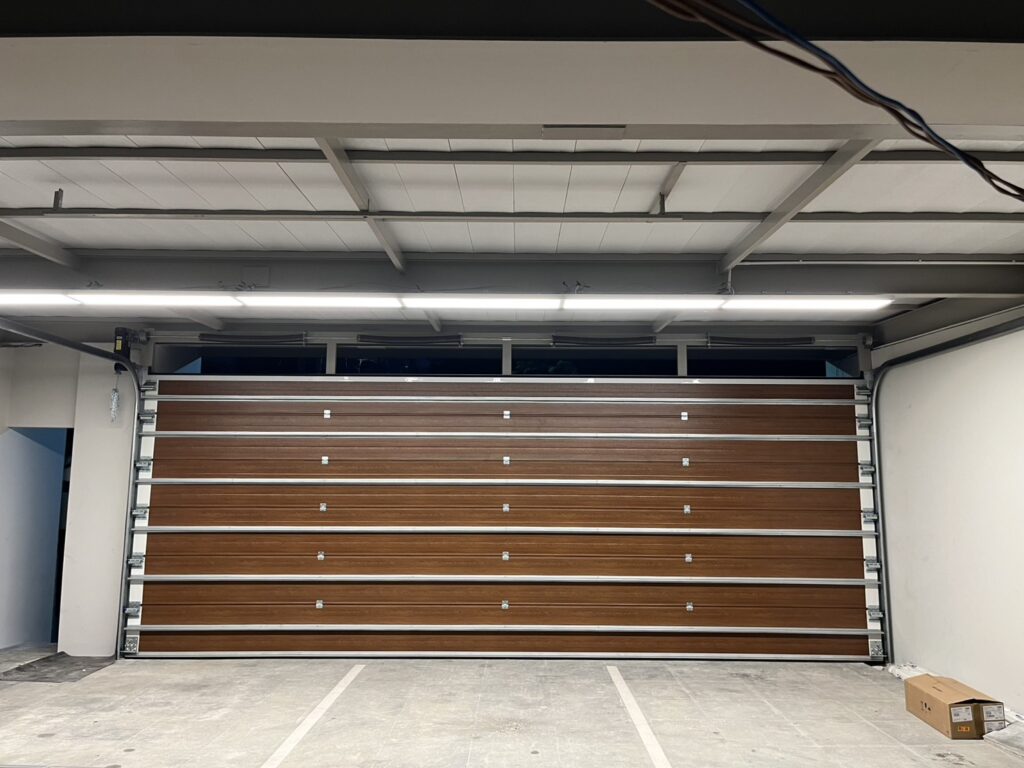 Installation photo of Standard Garage Door for Single House in Bangkok by OZ DOOR (6)