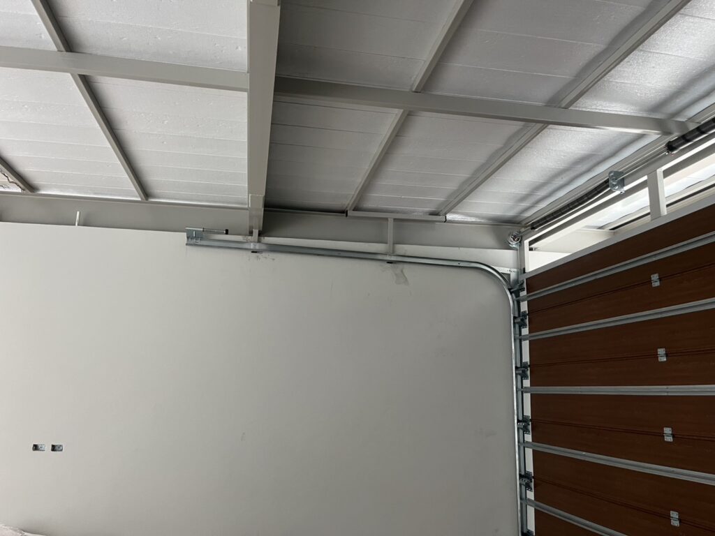 Installation photo of Standard Garage Door for Single House in Bangkok by OZ DOOR (9)