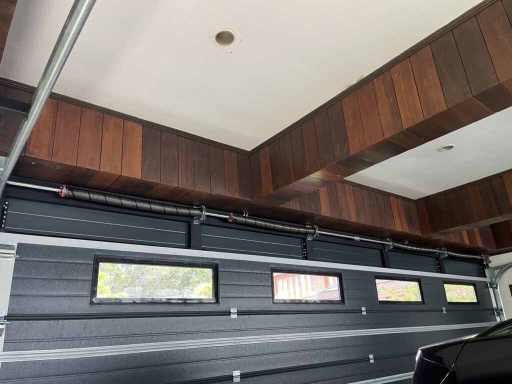 Installation photo of Standard Garage Door for Single House in Chonburi by OZ DOOR (6)