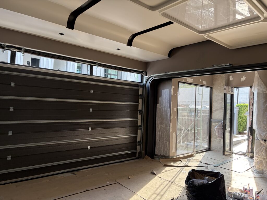 Installation photo of Standard Garage Door for Single House in Nonthaburi by OZ DOOR (5)