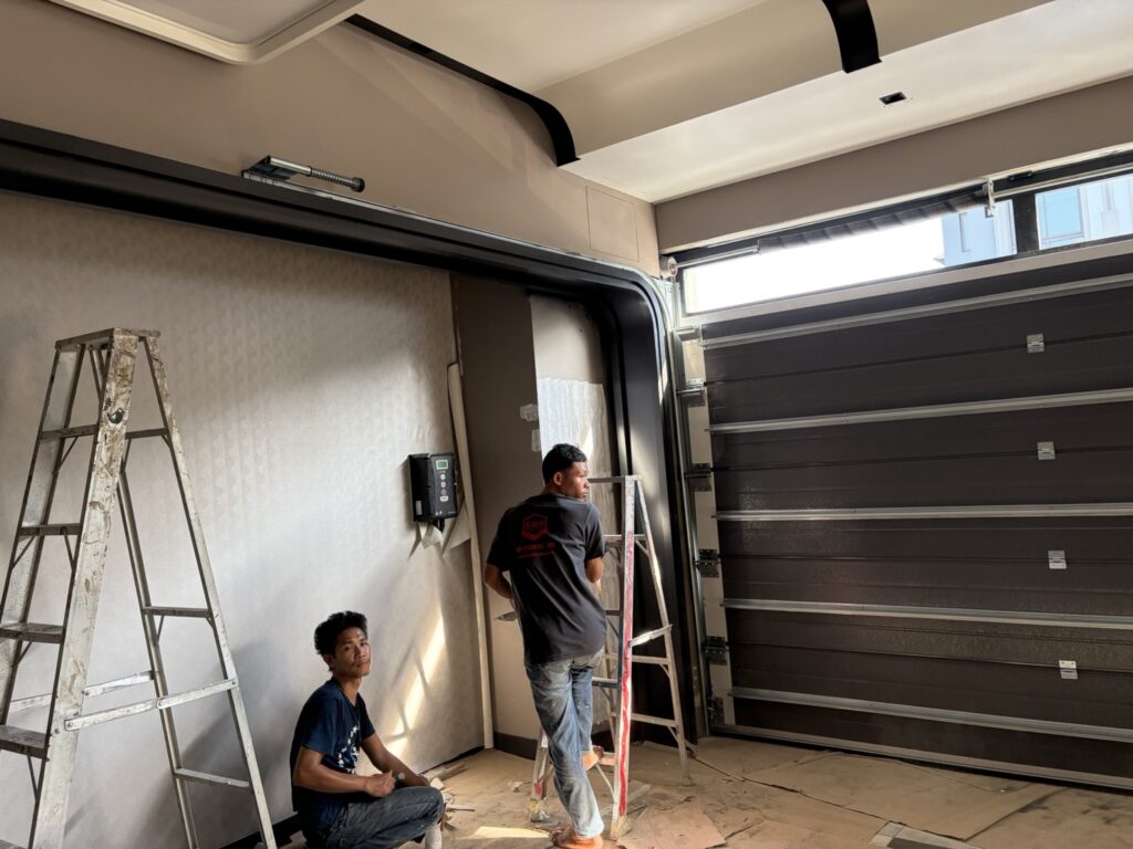 Installation photo of Standard Garage Door for Single House in Nonthaburi by OZ DOOR (6)