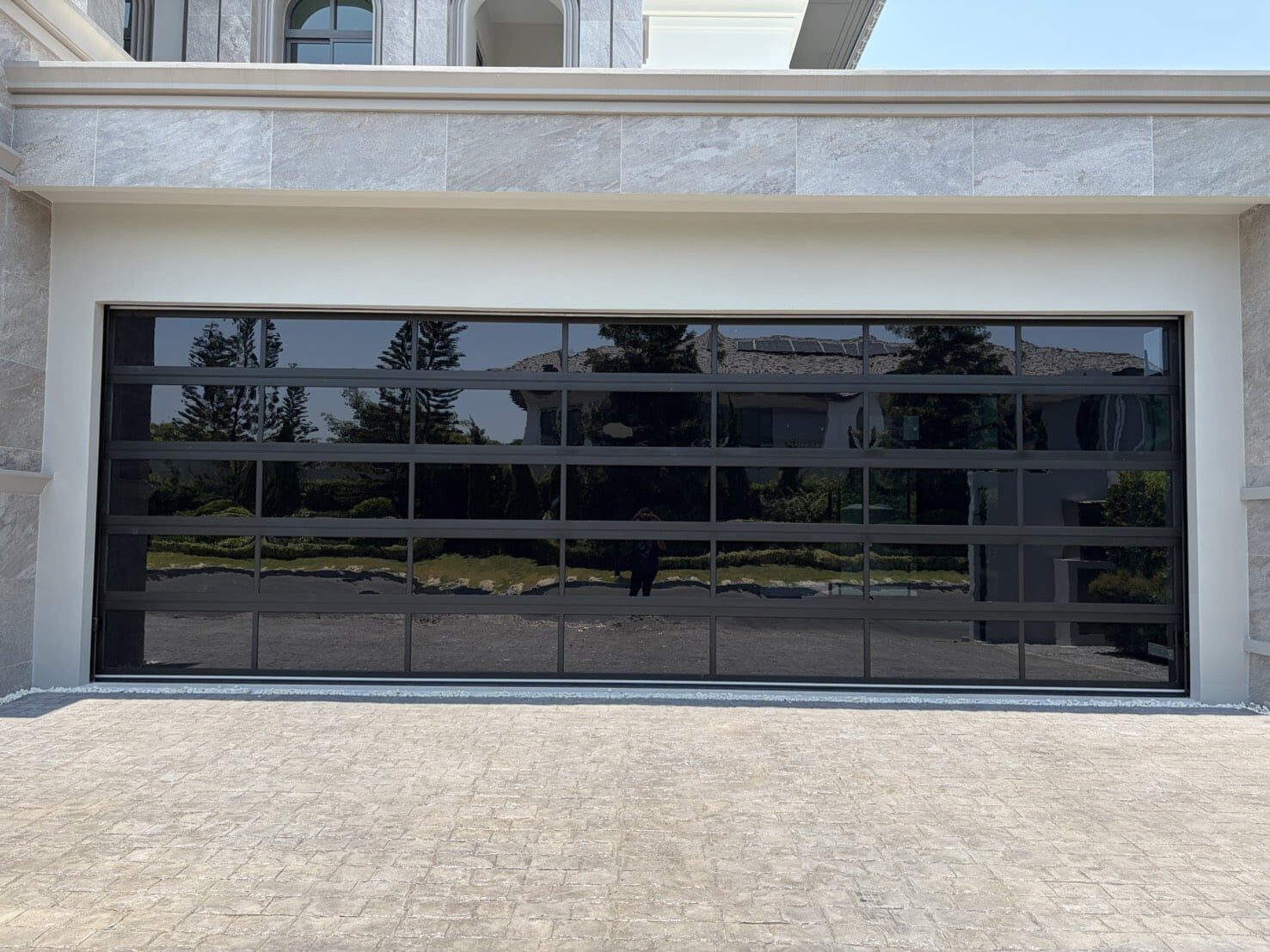 Installation photo of Full View Garage Door for Single House in Bangkok by OZ DOOR