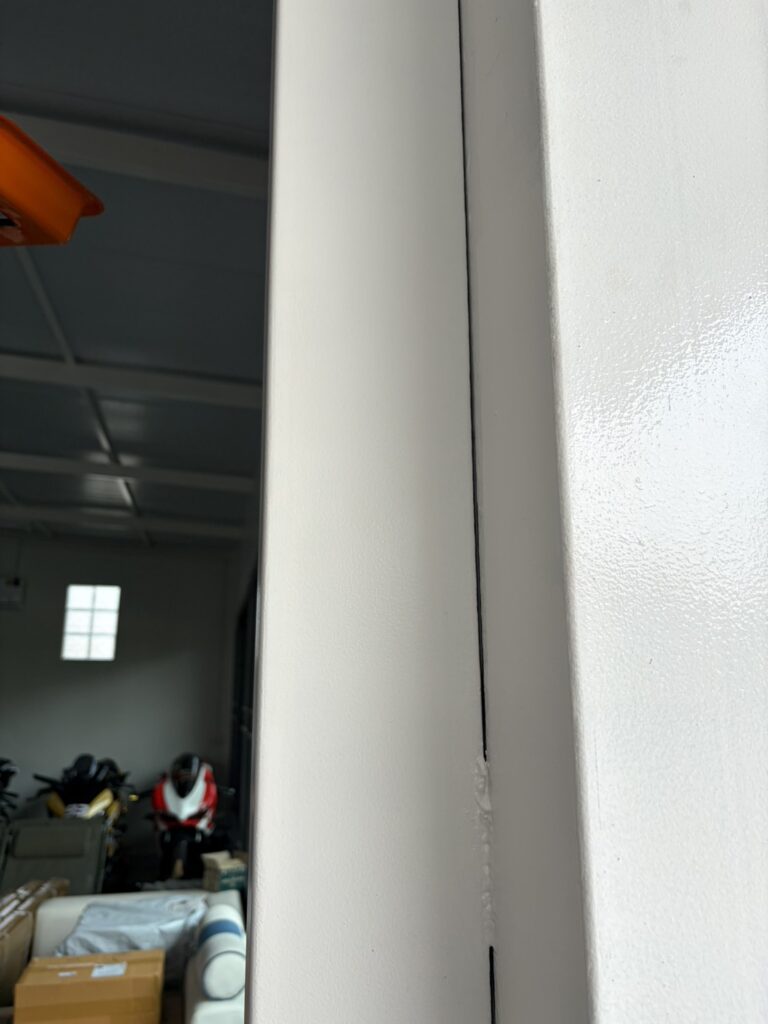 Installation photo of Full View Garage Door for Single House in Bangkok by OZ DOOR (3)