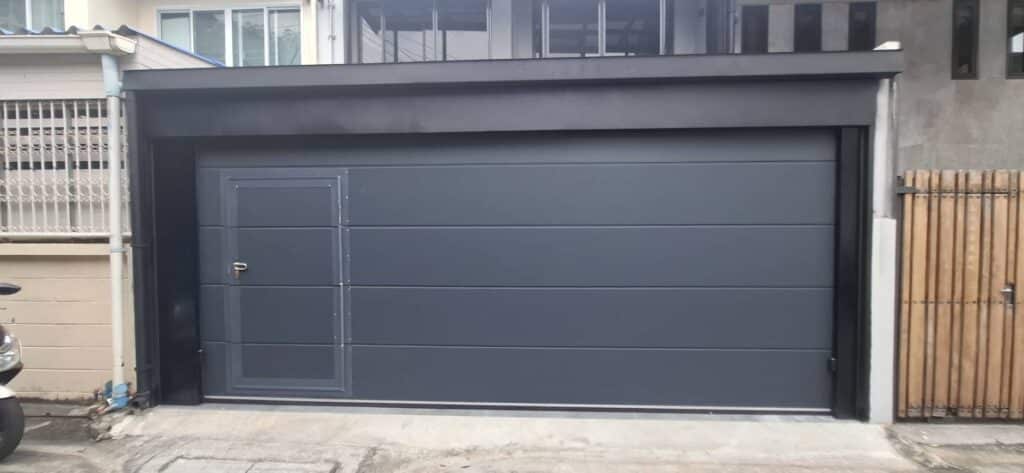 Installation photo of Standard Garage Door for Single House in Bangkok by OZ DOOR (3)