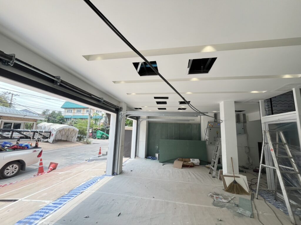 Installation photo of Garage Doors for Single House in Bangkok by OZ DOOR (3)