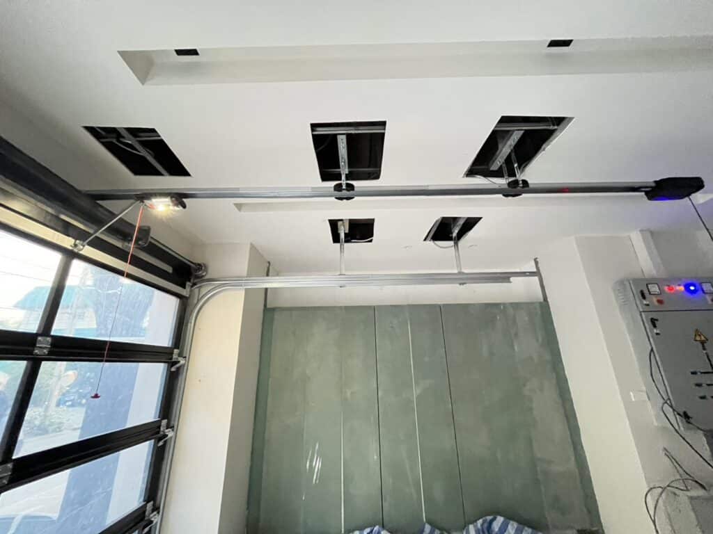 Installation photo of Garage Doors for Single House in Bangkok by OZ DOOR (5)