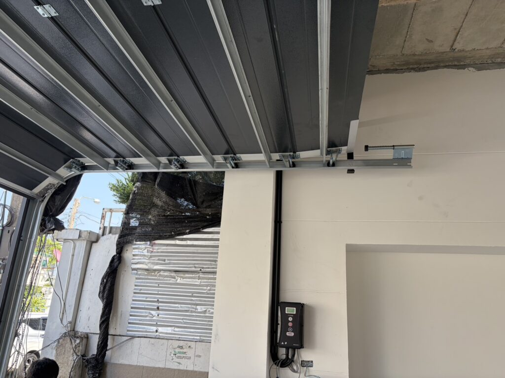 Installation photo of Garage Doors for Single House in Bangkok by OZ DOOR (7)