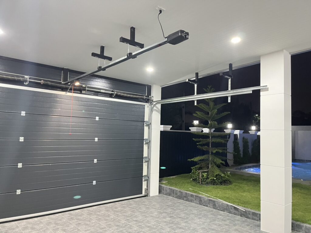 Installation photo of Garage Doors for Single House in Chonburi by OZ DOOR (6)