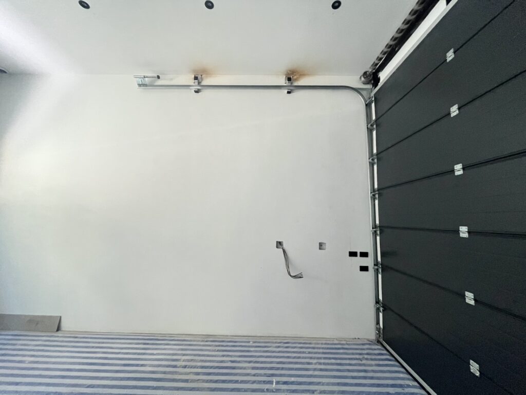 Installation photo of Garage Doors for Single House in Nonthaburi by OZ DOOR (3)