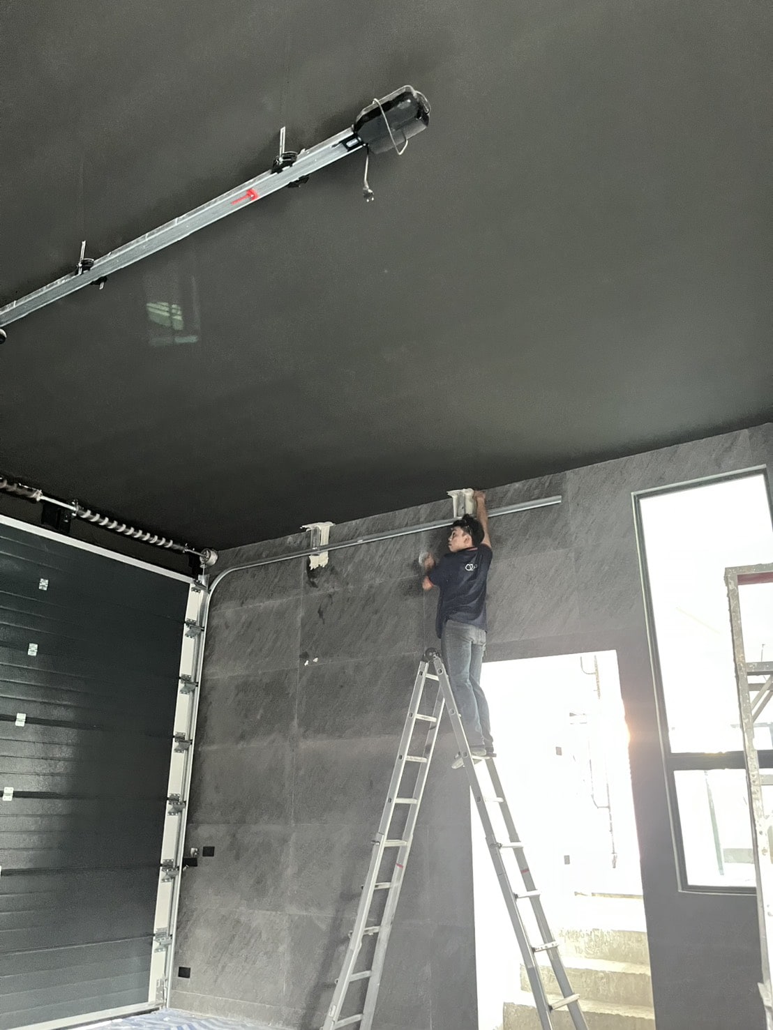 Installation photo of Garage Doors for Single House in Nonthaburi by OZ DOOR (7)