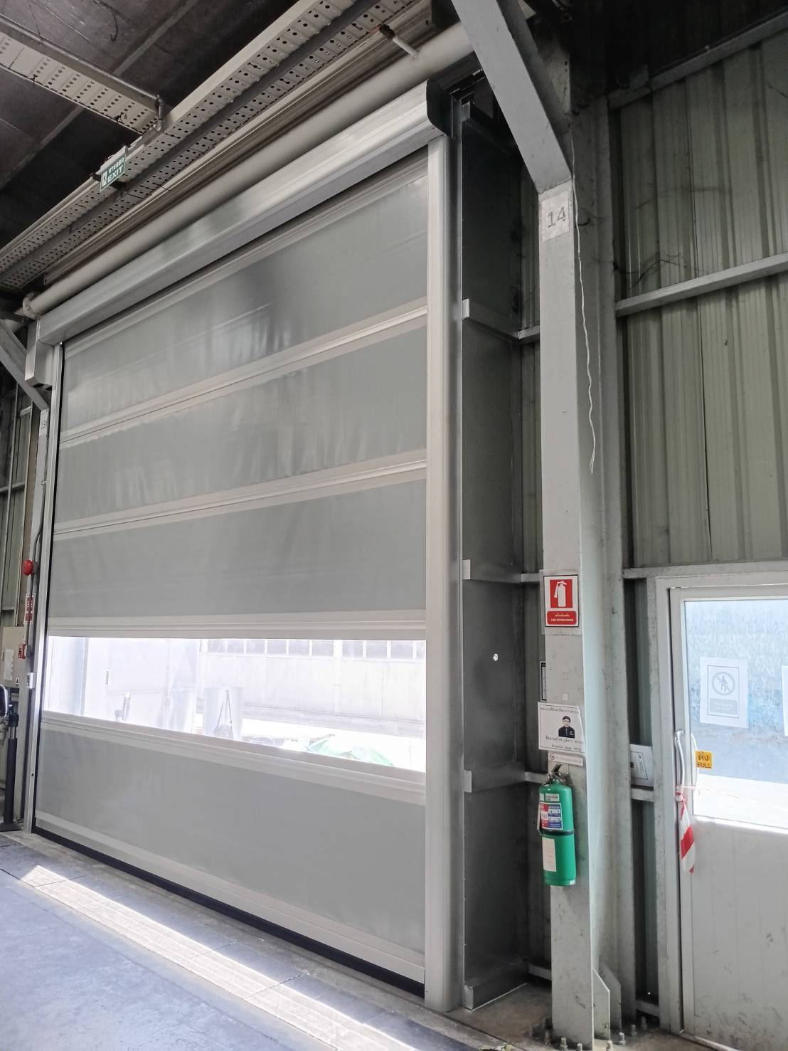 ภาพผลงานติดตั้งประตูไฮสปีด รุ่น Standard สำหรับยานยนต์ ที่นครราชสีมา โดย OZ DOOR (5)