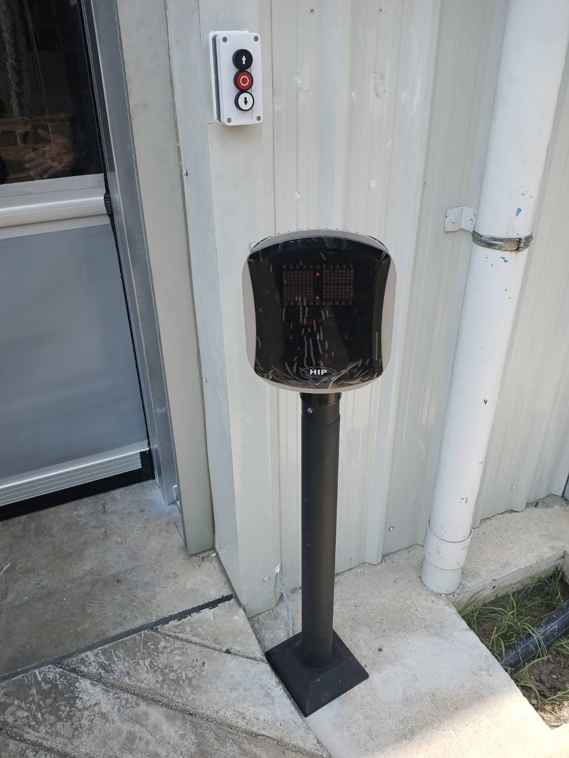 ภาพผลงานติดตั้งประตูไฮสปีด รุ่น Standard สำหรับยานยนต์ ที่นครราชสีมา โดย OZ DOOR (8)