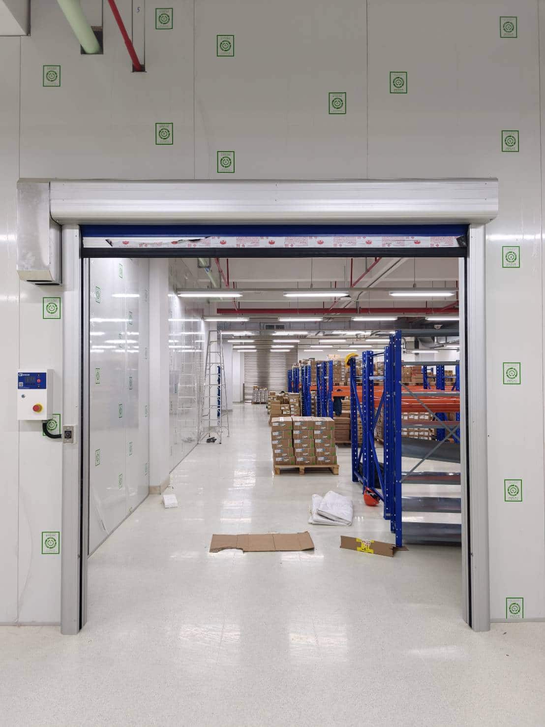 ภาพผลงานติดตั้งประตูไฮสปีด รุ่น Standard สำหรับอาหารและเครื่องดื่ม ที่ปทุมธานี โดย OZ DOOR (5)