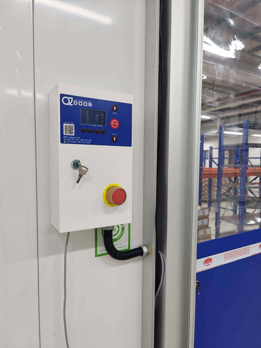 ภาพผลงานติดตั้งประตูไฮสปีด รุ่น Standard สำหรับอาหารและเครื่องดื่ม ที่ปทุมธานี โดย OZ DOOR (10)