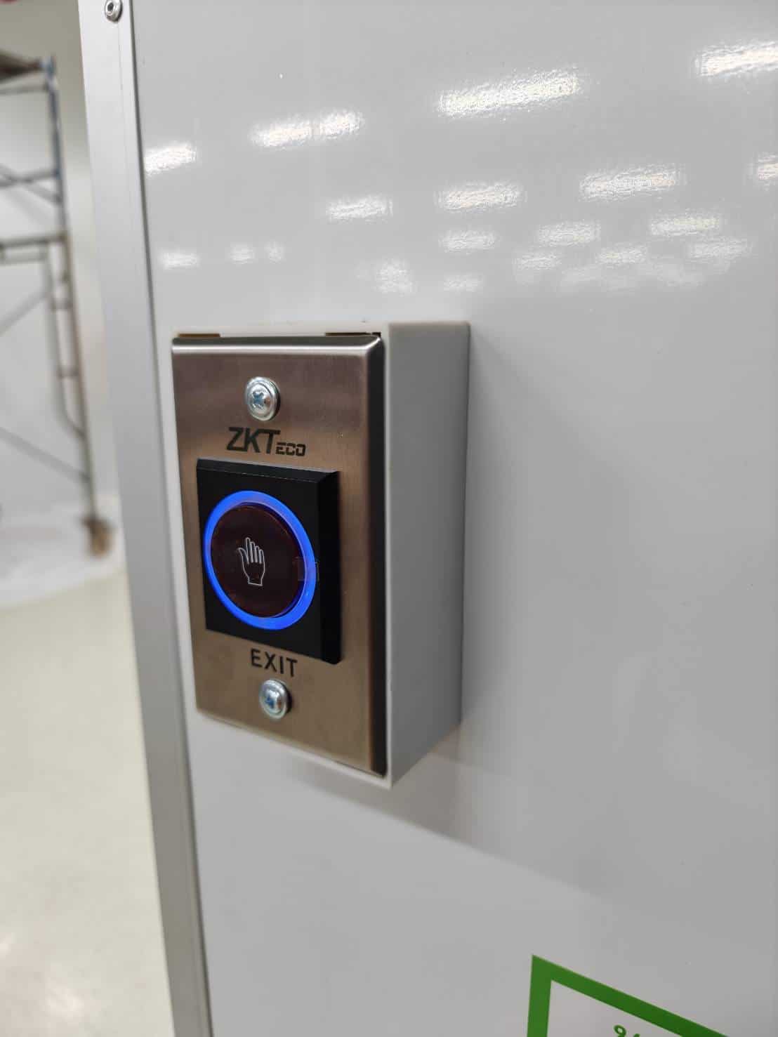 ภาพผลงานติดตั้งประตูไฮสปีด รุ่น Standard สำหรับอาหารและเครื่องดื่ม ที่ปทุมธานี โดย OZ DOOR (11)