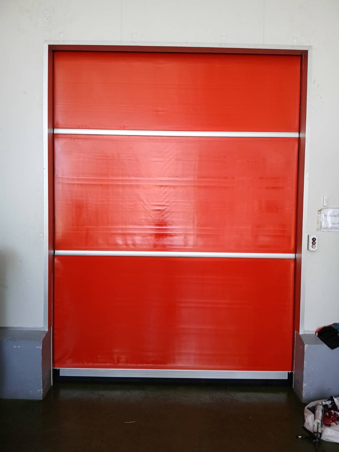 ภาพผลงานติดตั้งประตูไฮสปีด รุ่น Standard สำหรับอาหารและเครื่องดื่ม ที่สงขลา โดย OZ DOOR (7)