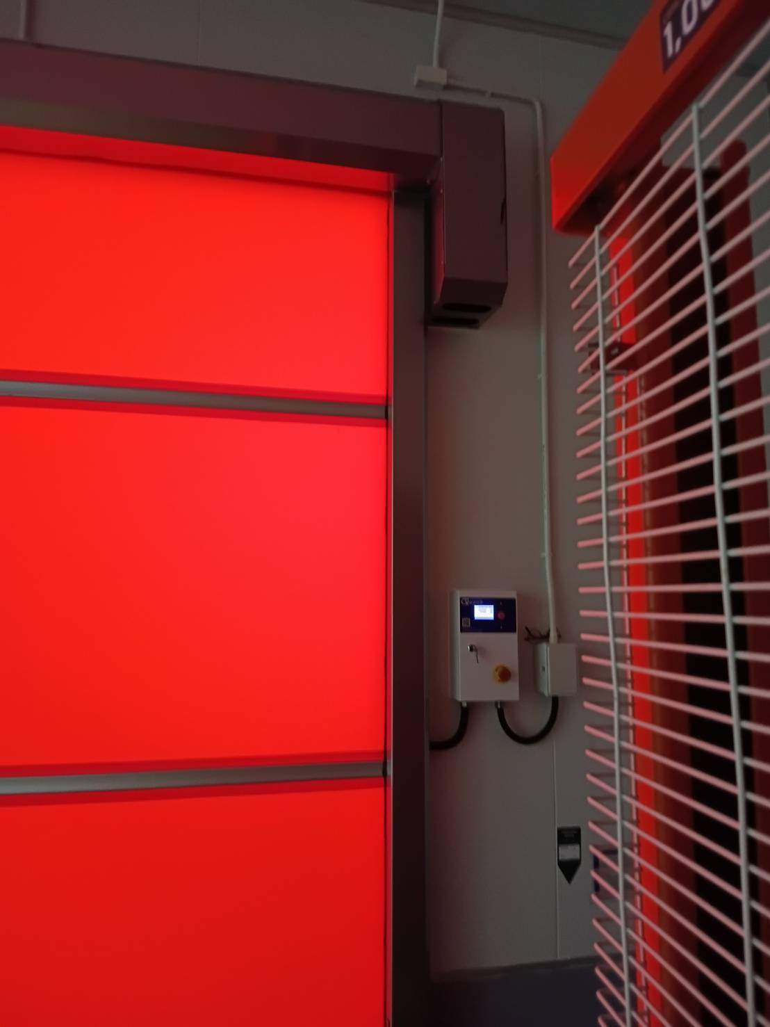 ภาพผลงานติดตั้งประตูไฮสปีด รุ่น Standard สำหรับอาหารและเครื่องดื่ม ที่สงขลา โดย OZ DOOR (8)