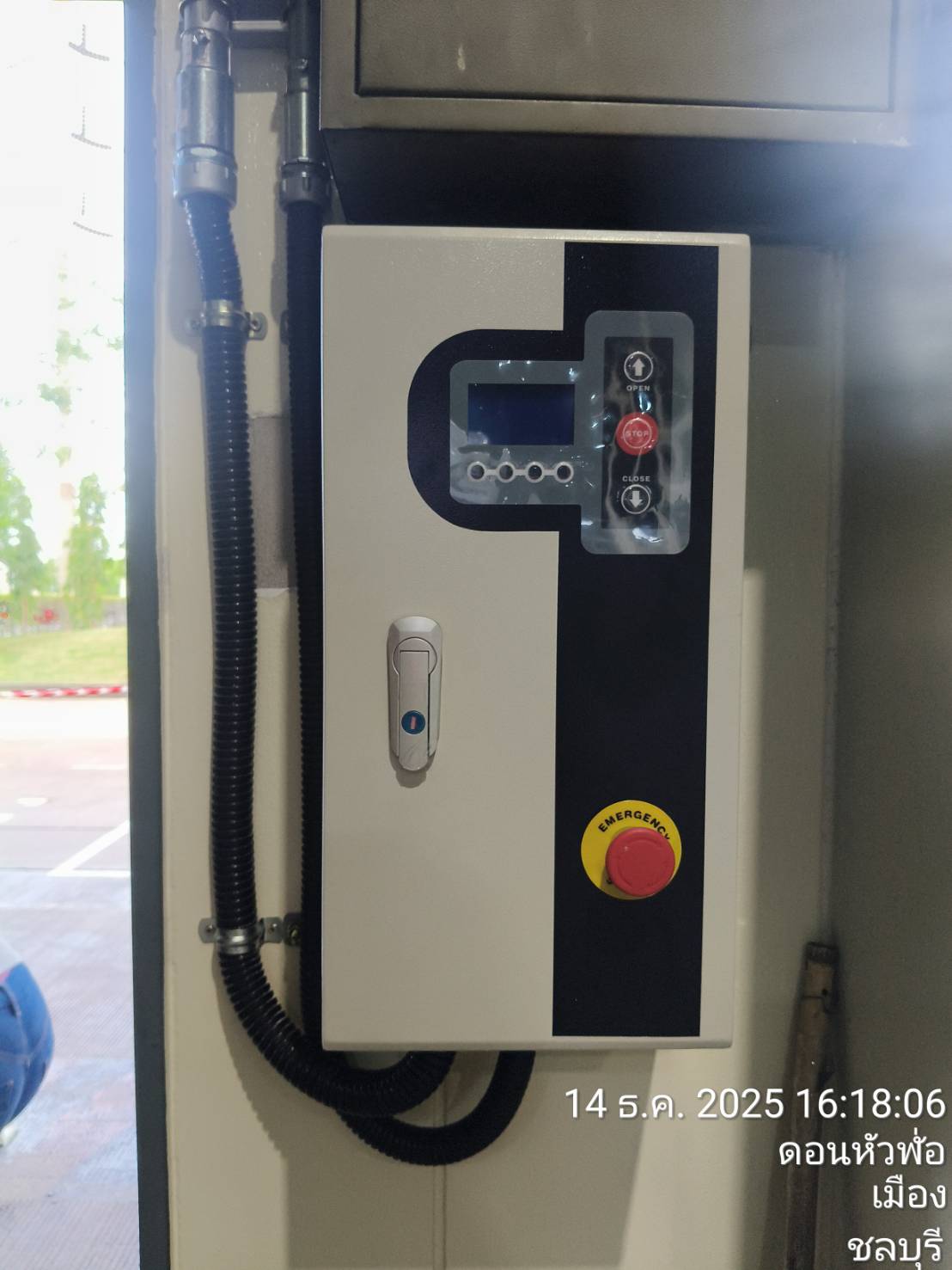 ภาพผลงานติดตั้งประตูไฮสปีด รุ่น Standard สำหรับโรงงานอุตสาหกรรม ที่ชลบุรี โดย OZ DOOR (8)