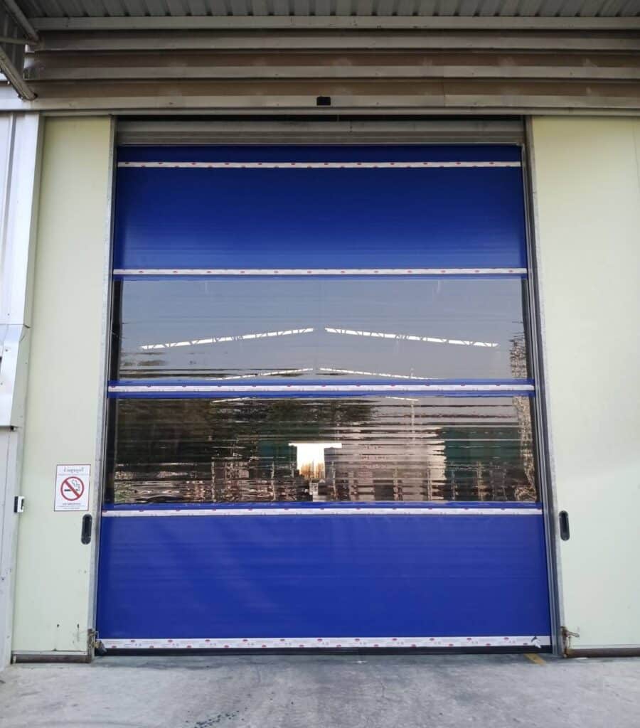 ภาพผลงานติดตั้งประตูไฮสปีด รุ่น Standard สำหรับโรงงานอุตสาหกรรม ที่ชลบุรี โดย OZ DOOR (3)