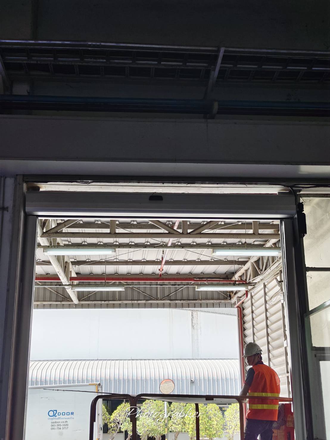 ภาพผลงานติดตั้งประตูไฮสปีด รุ่น Standard สำหรับโรงงานอุตสาหกรรม ที่ชลบุรี โดย OZ DOOR (9)