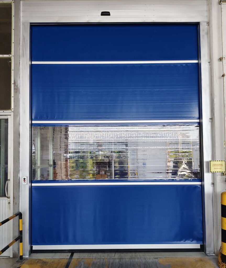 ภาพผลงานติดตั้งประตูไฮสปีด รุ่น Standard สำหรับโรงงานอุตสาหกรรม ที่ชลบุรี โดย OZ DOOR (2)