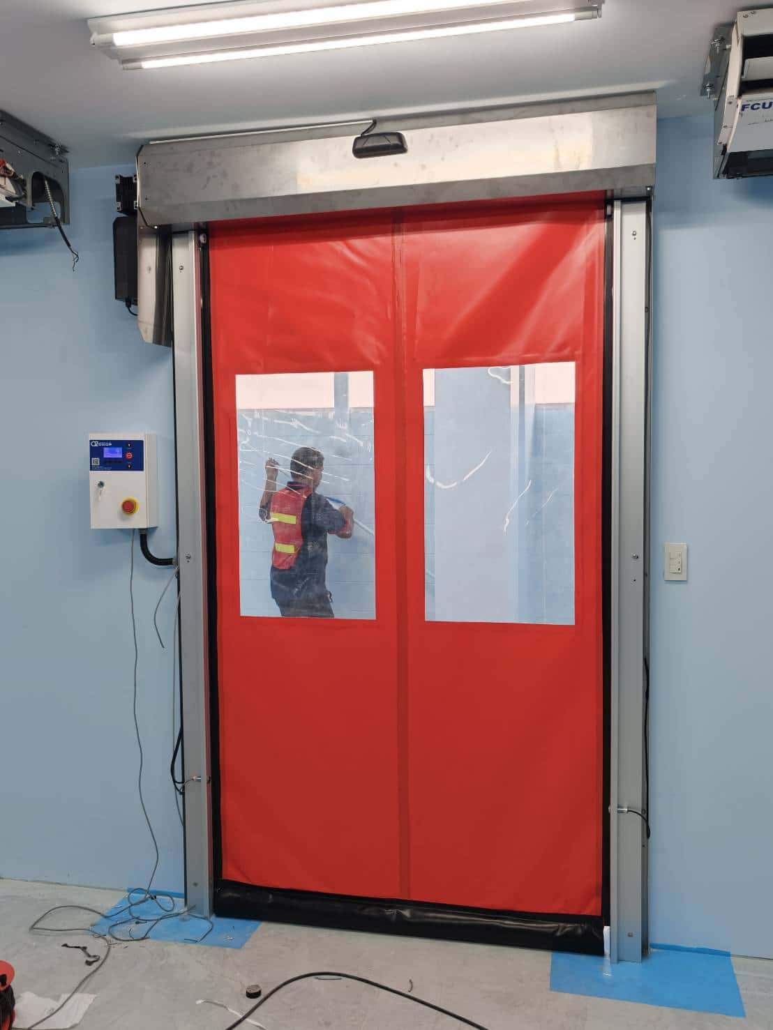 ภาพผลงานติดตั้งประตูไฮสปีด รุ่น Zipper สำหรับโรงงานอุตสาหกรรม ที่ชลบุรี โดย OZ DOOR (5)