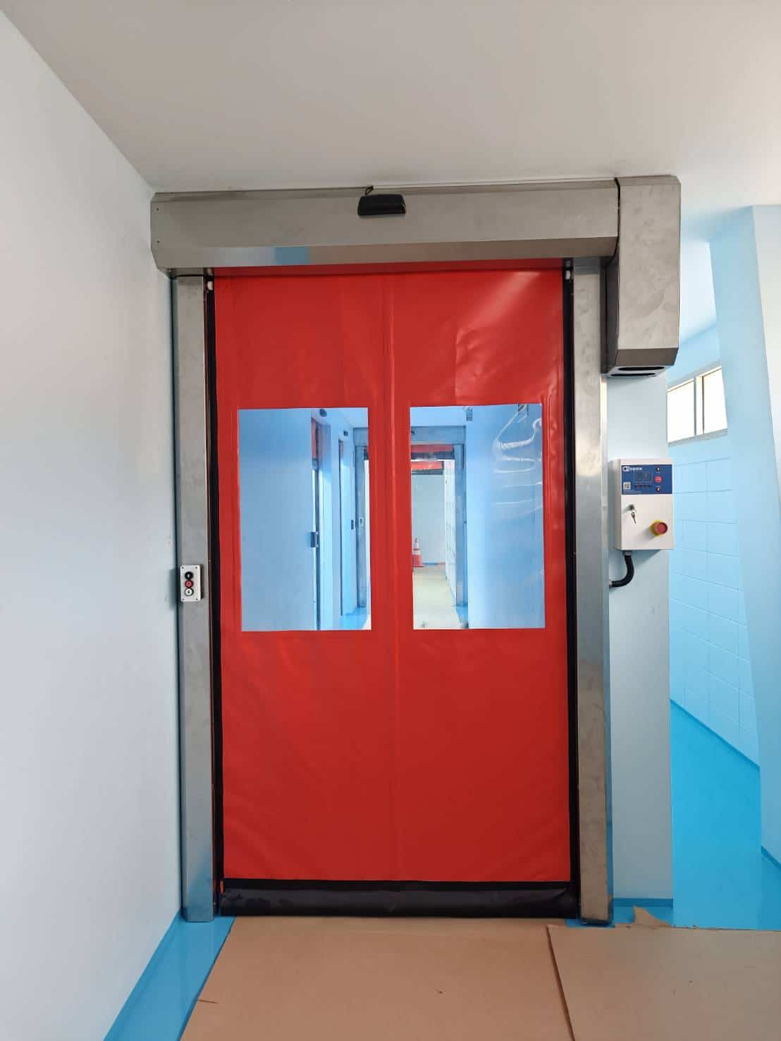 ภาพผลงานติดตั้งประตูไฮสปีด รุ่น Zipper สำหรับโรงงานอุตสาหกรรม ที่ชลบุรี โดย OZ DOOR (8)