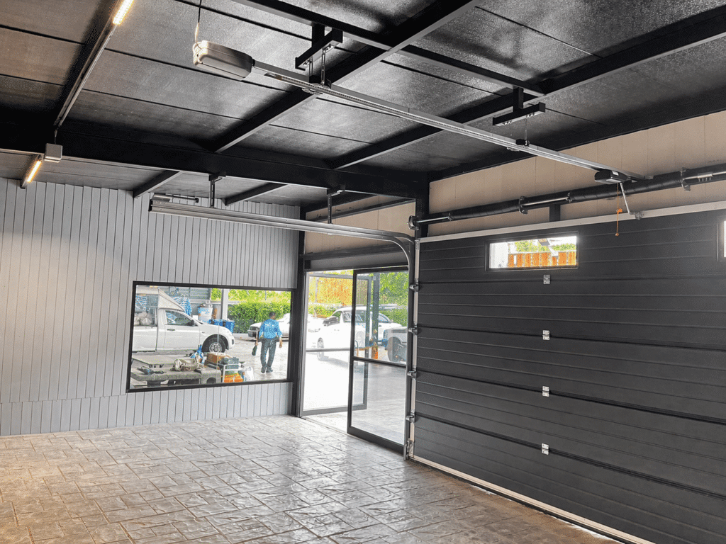 มอเตอร์ประตูโรงรถ SOMMER รุ่น S9110 base พร้อมราง S3 ระบบมอเตอร์กลาง เงียบ นุ่มนวล ทนทาน เหมาะกับบ้านสมัยใหม่