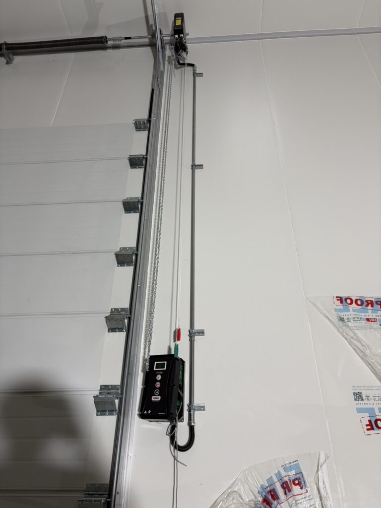Installation photo of Overhead Doors for Manufacturing in Samut Prakan by OZ DOOR (3)