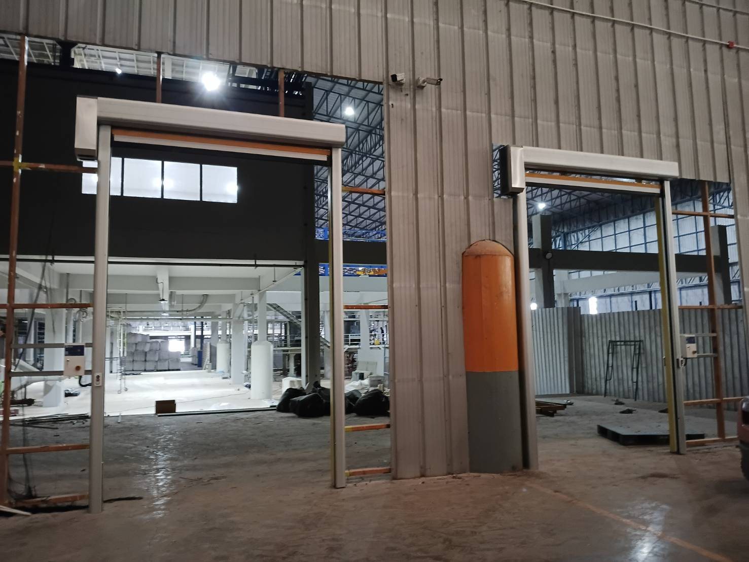 Installation photo of High Speed Doors for Manufacturing in Nakhon Ratchasima by OZ DOOR