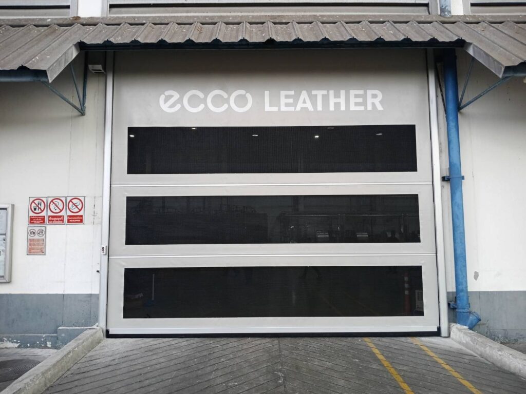 Installation photo of Standard High Speed Doors for Cold Storage in Phra Nakhon Si Ayutthaya by OZ DOOR (4)