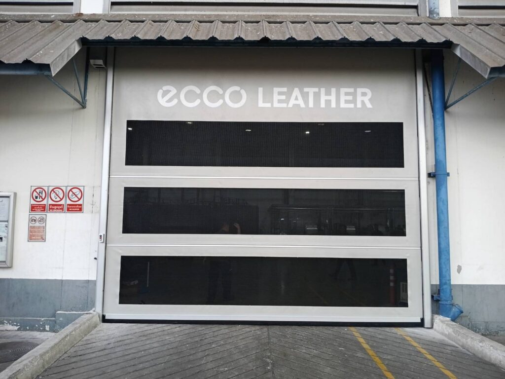 Installation photo of Standard High Speed Doors for Cold Storage in Phra Nakhon Si Ayutthaya by OZ DOOR (5)