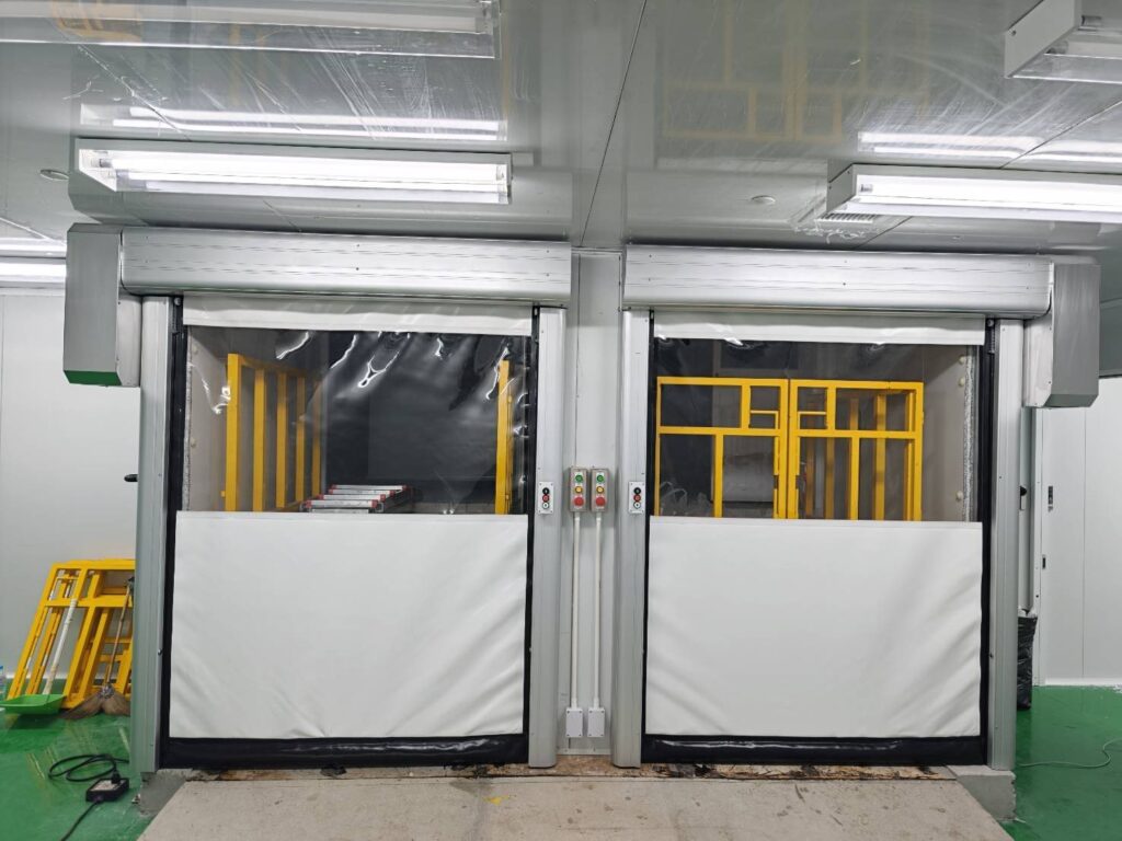 Installation photo of Zipper High Speed Doors for Cold Storage in Pathum Thani by OZ DOOR (4)