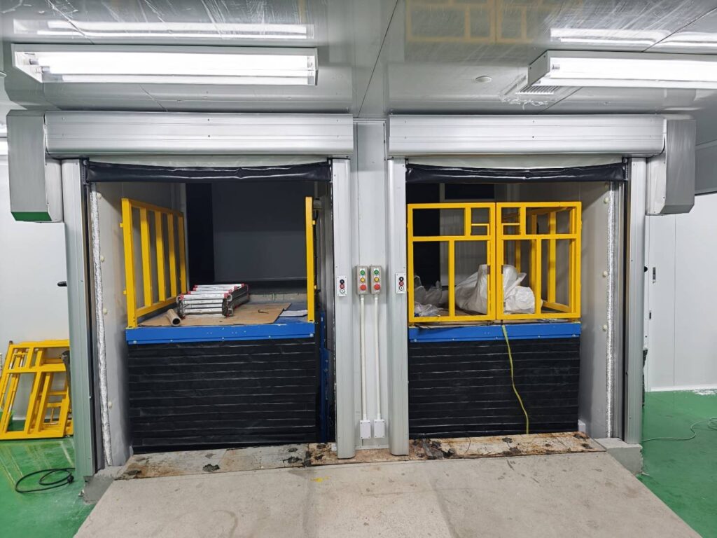 Installation photo of Zipper High Speed Doors for Cold Storage in Pathum Thani by OZ DOOR