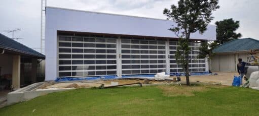 ประตูโรงรถแบบ Full View ที่ราชบุรี | รหัส OZ-2607986